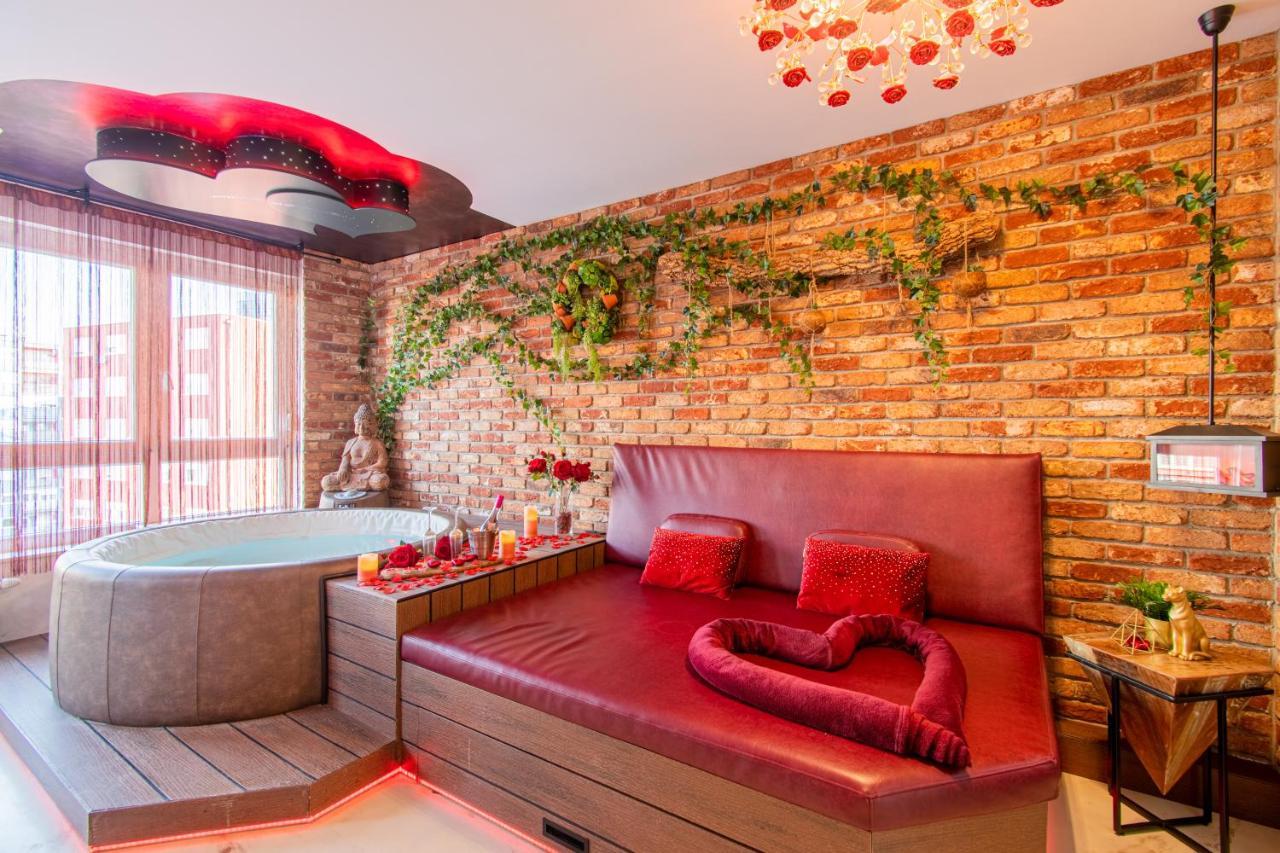 Jacuzzi - Love - Bdsm - Extra Luxury - Ev Chargger - Valentine'S Day - Red Room - Flexible Selfcheckins 28 Zagreb Exterior foto