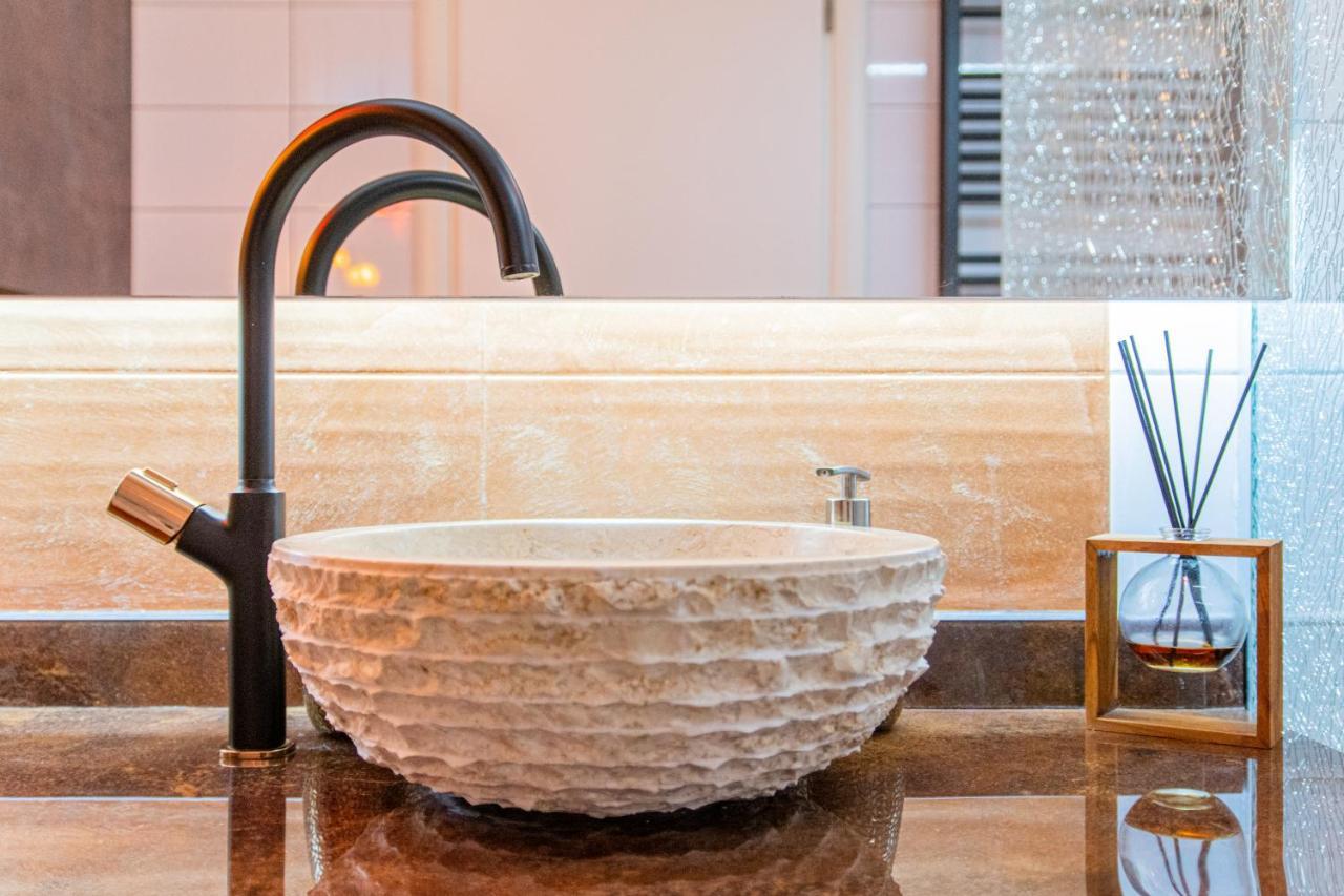 Jacuzzi - Love - Bdsm - Extra Luxury - Ev Chargger - Valentine'S Day - Red Room - Flexible Selfcheckins 28 Zagreb Exterior foto