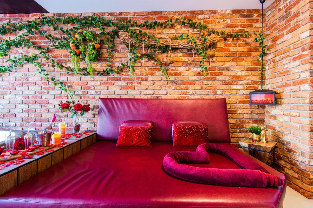Jacuzzi - Love - Bdsm - Extra Luxury - Ev Chargger - Valentine'S Day - Red Room - Flexible Selfcheckins 28 Zagreb Exterior foto