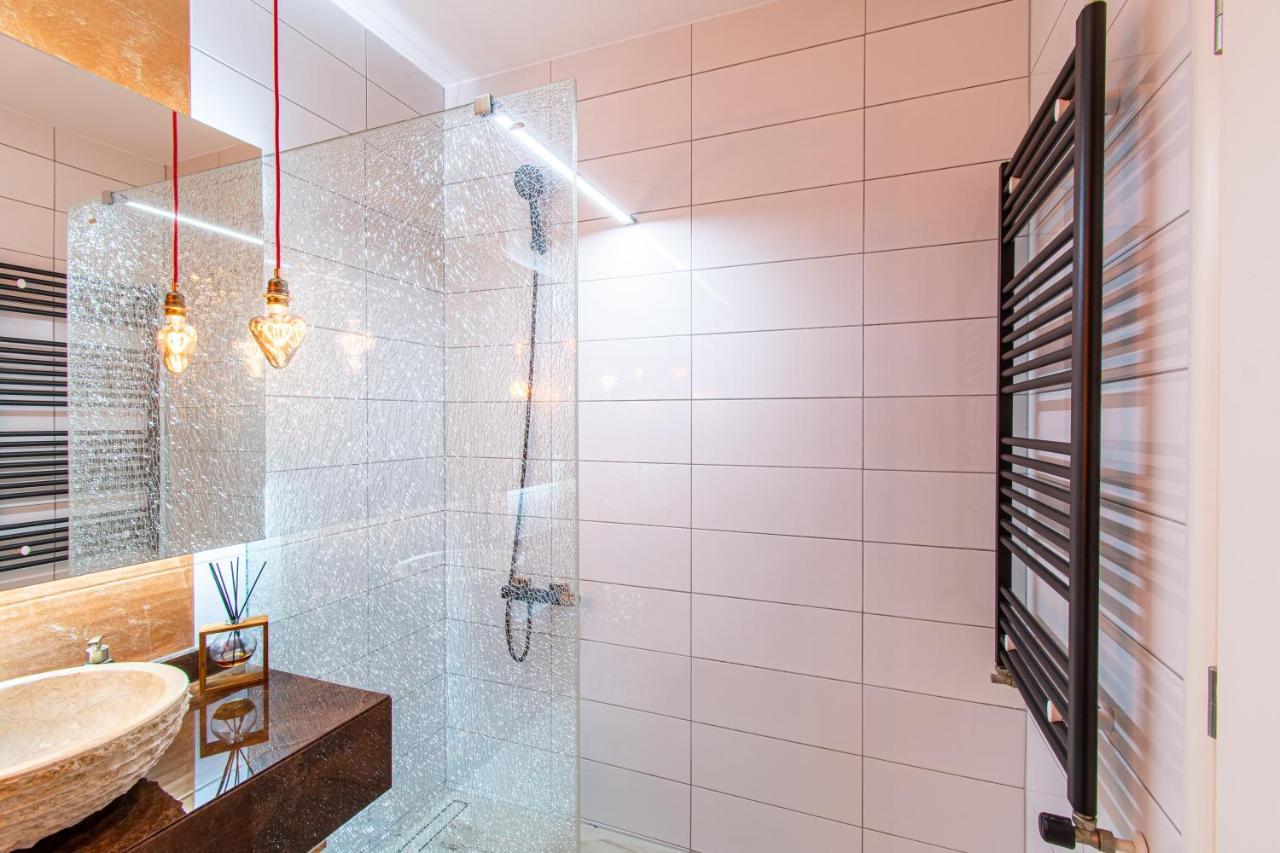 Jacuzzi - Love - Bdsm - Extra Luxury - Ev Chargger - Valentine'S Day - Red Room - Flexible Selfcheckins 28 Zagreb Exterior foto